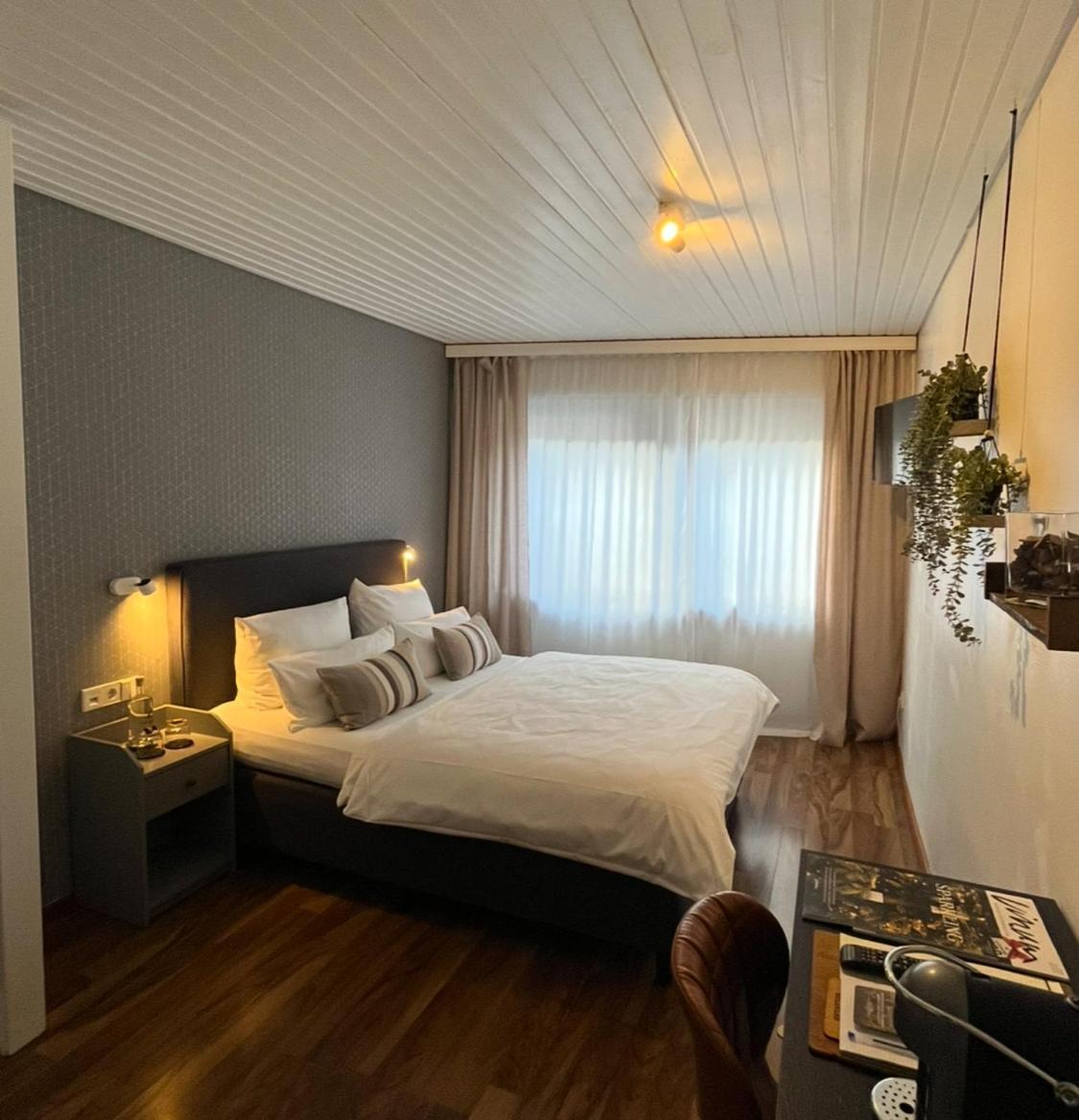 Kreuzblume Hotel & Weinstube Freiburg im Breisgau Exteriör bild